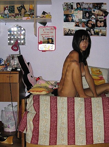 Amateur Teen Girl - Photo 2