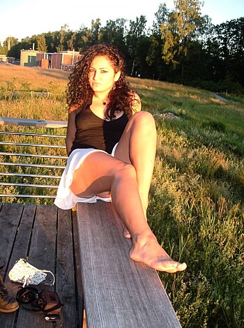 Outdoor - Amateur Latina Milf - Photo 46