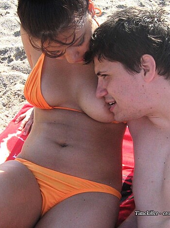 Beach Amateurs Topless - Young Girls No.07  - Photo 32