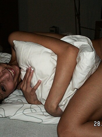 Young girlfriend in sauna - Photo 31