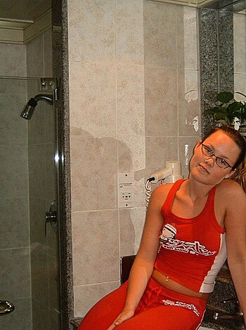 Amateur Girlfriend Anna on holiday - Photo 2