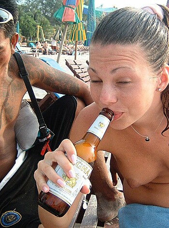 Amateur Girlfriend Anna on holiday - Photo 3