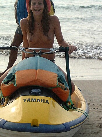 Amateur Girlfriend Anna on holiday - Photo 13