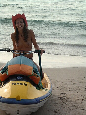 Amateur Girlfriend Anna on holiday - Photo 26