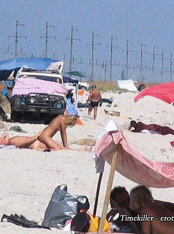 Hardcore Amateurs photos from Nude Beach No.02  - Photo 15