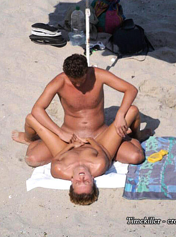 Hardcore Amateurs photos from Nude Beach No.02  - Photo 45