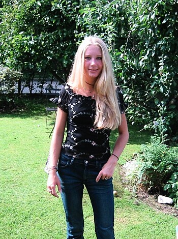 Blodne teen girlfriend naked at home - Photo 10