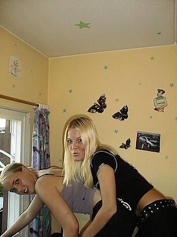 Girlfriend - Photo 6