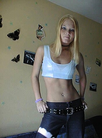 Girlfriend - Photo 7