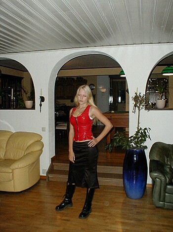 Girlfriend - Photo 34
