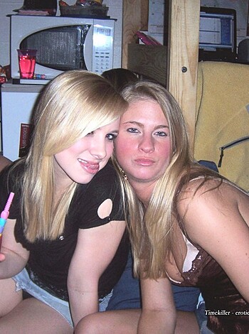 YOUNG GIRLS at PARTY- Drunk teenagers 25 - Photo 33