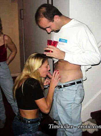 YOUNG GIRLS at PARTY- Drunk teenagers 25 - Photo 41