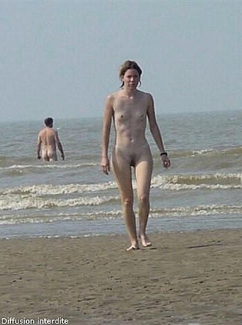 Naked Teen Girlfriend Marie-Ange at beach - Photo 97