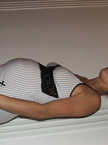 Young Amateur Pregnant Girl - Photo 13