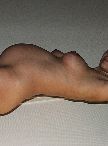 Young Amateur Pregnant Girl - Photo 27