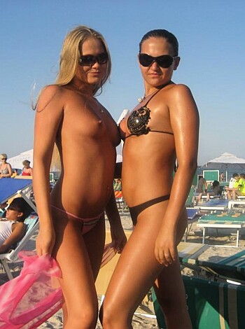 Nudist beach 457 - Photo 9