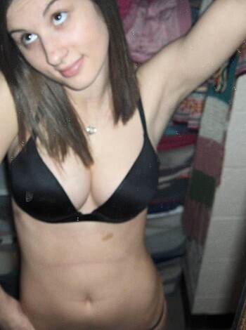 Real Busty Amateur 113 - Bobby  - Photo 29