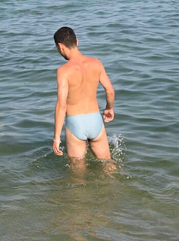 Young couples at holiday ( topless pics ) - Photo 9