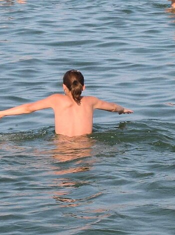 Young couples at holiday ( topless pics ) - Photo 22