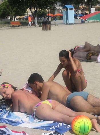 Young couples at holiday ( topless pics ) - Photo 35