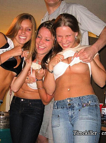 GIRLS at PARTY- Drunk teenagers - Amateurs pics 28 - Photo 24