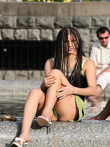 UPSKIRT pictures for real VOYEUR - Photo 1