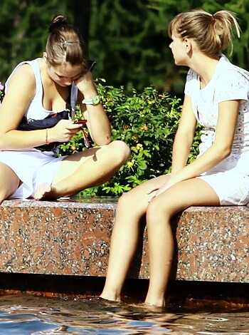 TEEN UPSKIRTS AMATUER SET  - Photo 6