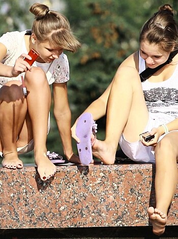 TEEN UPSKIRTS AMATUER SET  - Photo 11