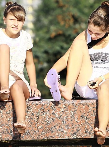 TEEN UPSKIRTS AMATUER SET  - Photo 14