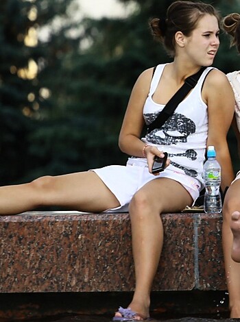TEEN UPSKIRTS AMATUER SET  - Photo 19