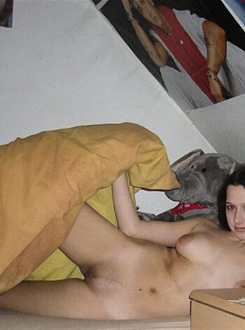 Amateur teen posing  - Photo 25