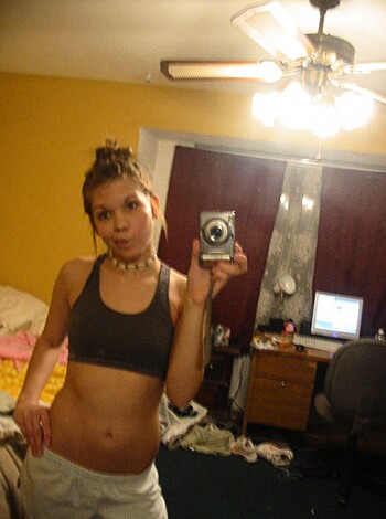 Ex girlfriend  - Photo 3