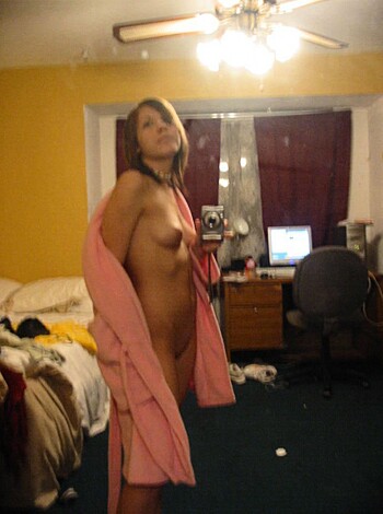 Ex girlfriend  - Photo 2