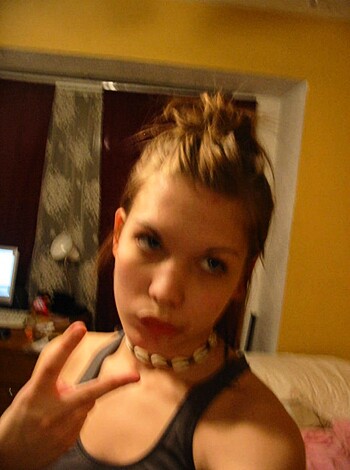 Ex girlfriend  - Photo 9