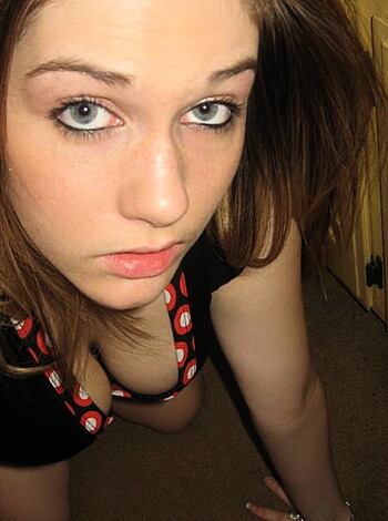 jeune fille bi  - Photo 61