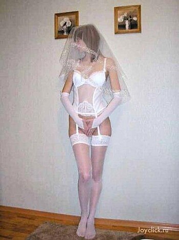 Russian brides pose  - Photo 32