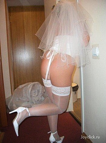 Russian brides pose  - Photo 31