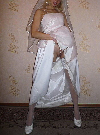 Russian brides pose  - Photo 69