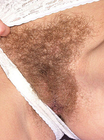 Russian amateur girl serie 287 - Hairy Pussy - Photo 4
