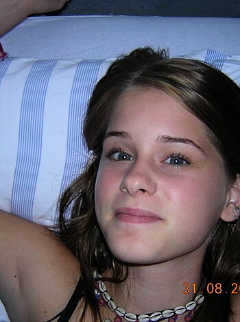 Here's a fucking pic of some hot chick layin ass up on her tits with her fine-ass face buried into the pillow like a fuckin princess.