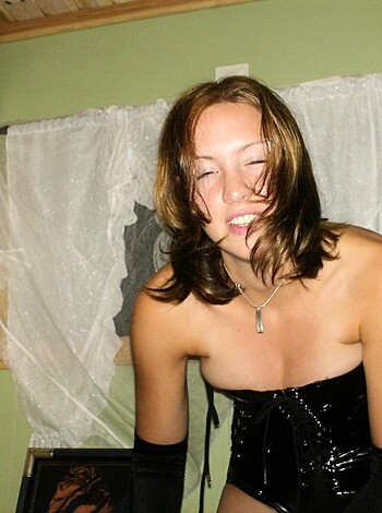 jaqueline hot teen with glasses plays dirty games  - Photo 15