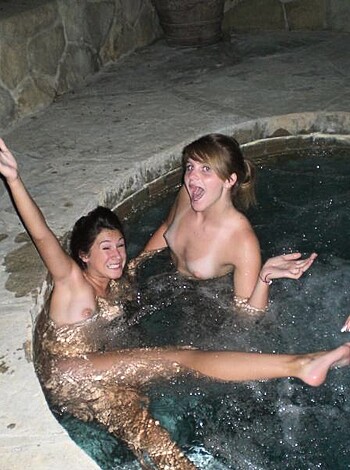 Drunk teen girls party - Photo 8
