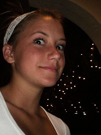 Drunk teen girls party - Photo 40