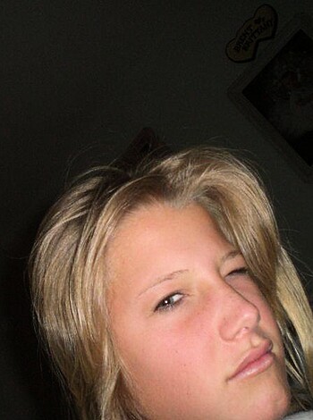 Drunk teen girls party - Photo 44