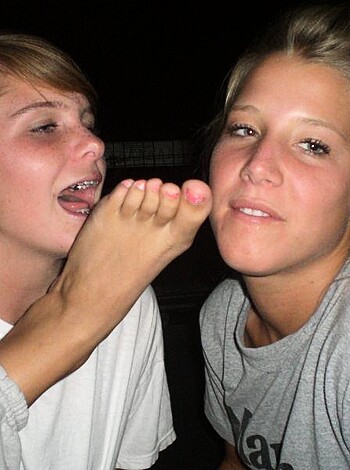 Drunk teen girls party - Photo 66