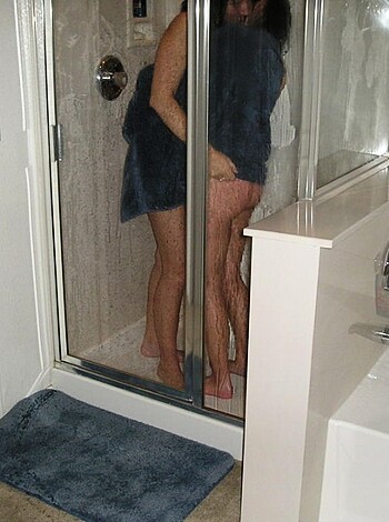 Lesbian amateur drunks - Photo 34