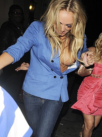 Aisleyne Horgan-Wallace TITSLIP pics  - Photo 1