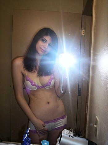 Girlfriend selfshot pics 013  - Photo 2