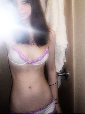 Girlfriend selfshot pics 013  - Photo 6