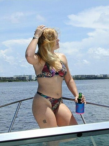 "Fuckin' hot bitch on fuckin' boat, naked as fuck."
